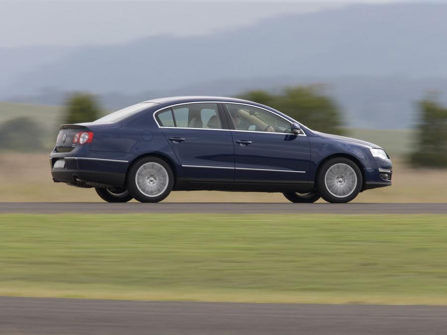  Volkswagen Passat Sedan 2005 года  (AU) (фото 5 из 7)